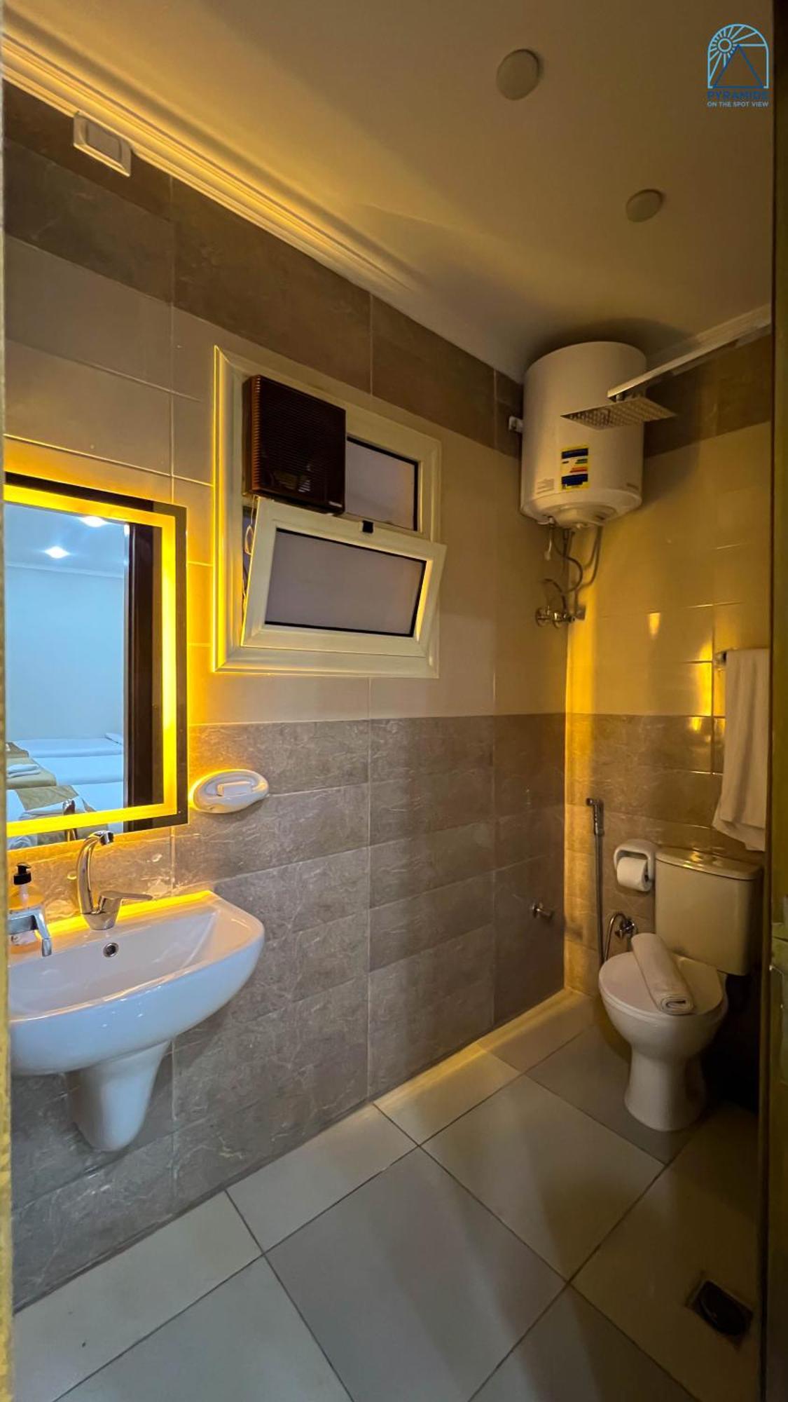 Pyramids On The Spot View Hotel Kafrat al Jabal Luaran gambar